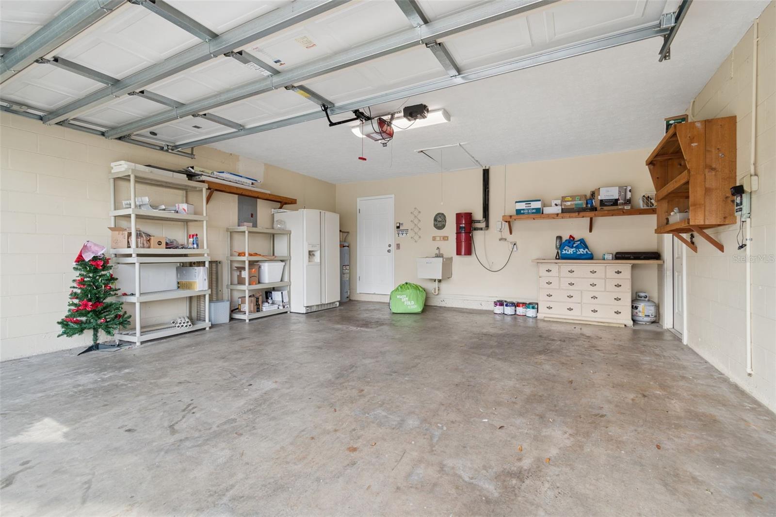 653 TIMBER POND DR