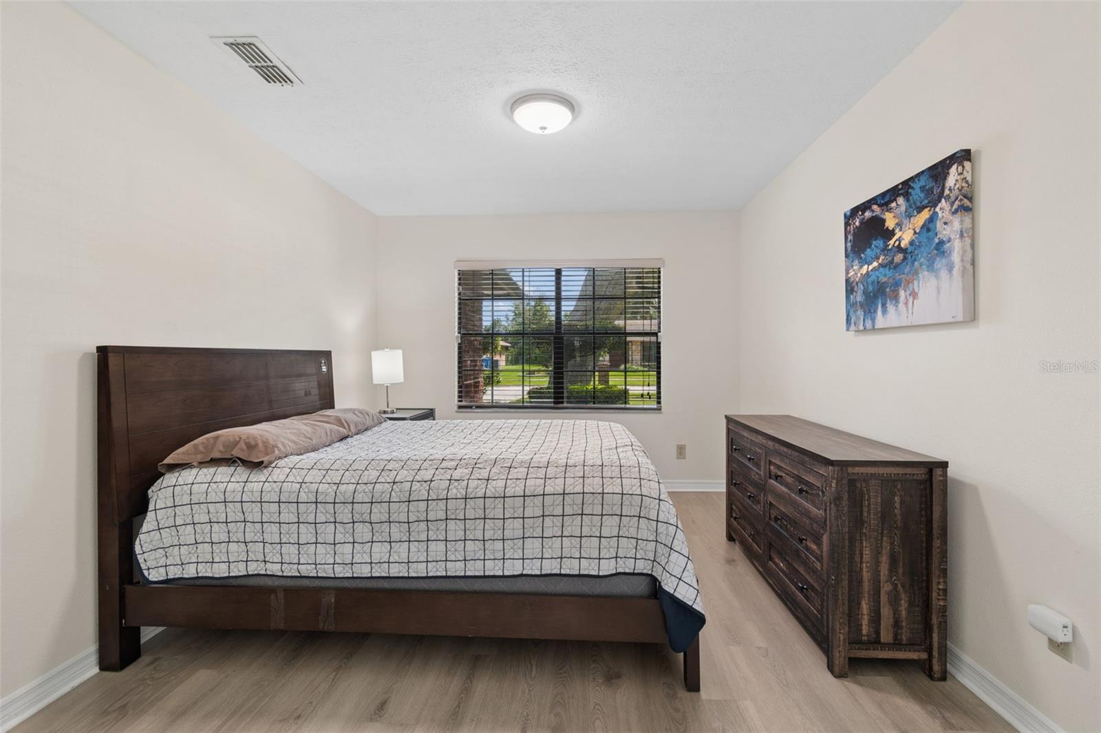 653 TIMBER POND DR