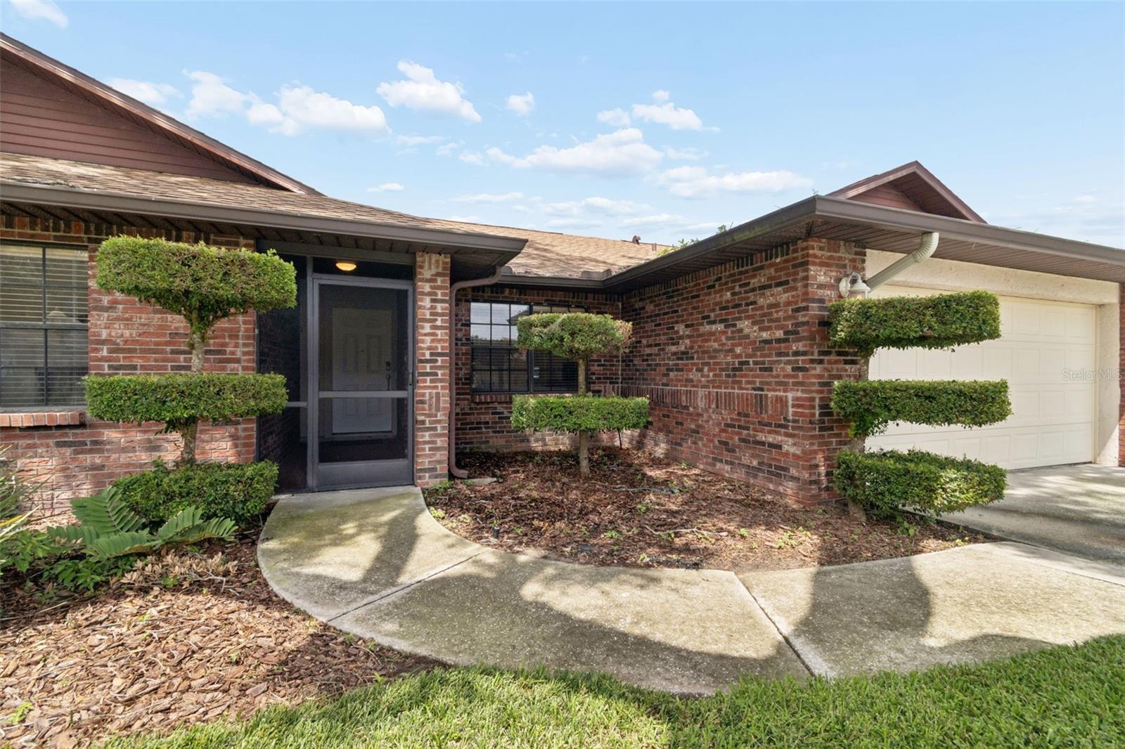 653 TIMBER POND DR