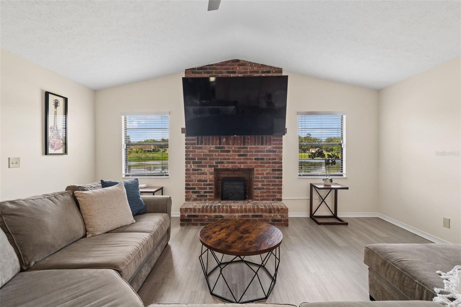 653 TIMBER POND DR