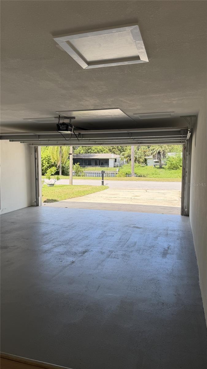 1421 HEATHER DR