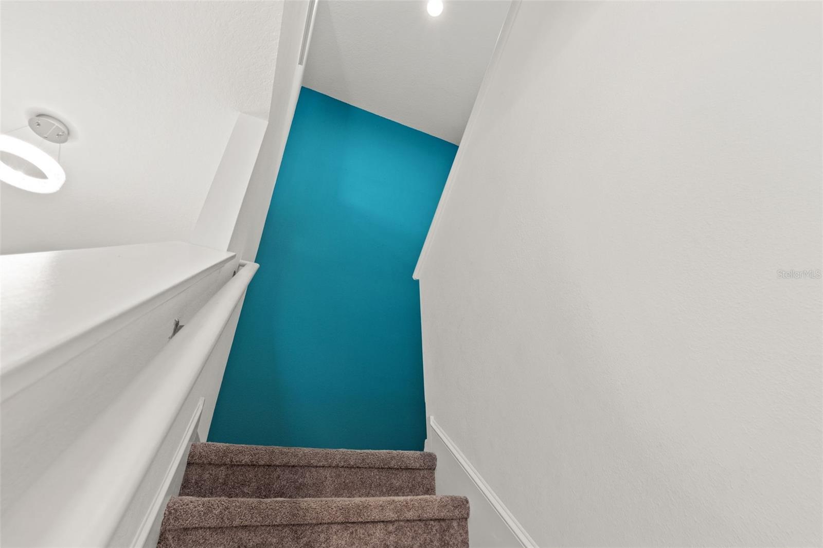 7328 POOL COMPASS LOOP