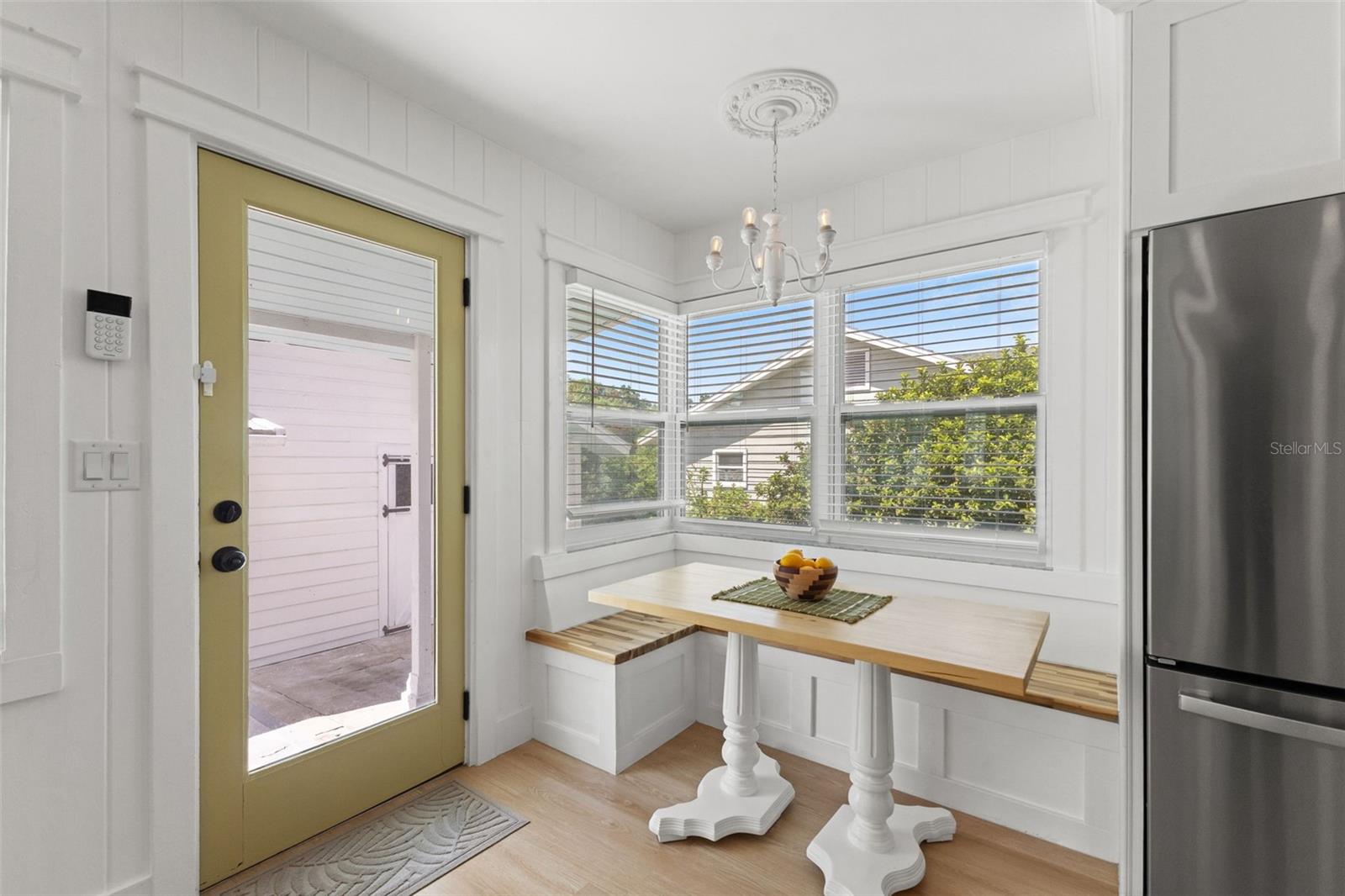106 W MINNEHAHA ST