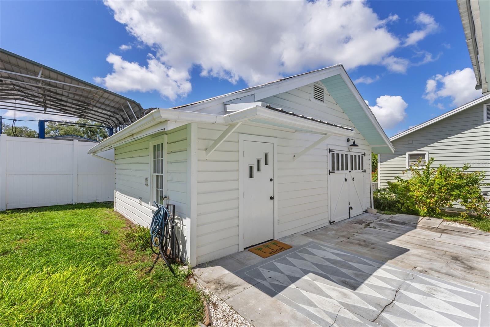 106 W MINNEHAHA ST