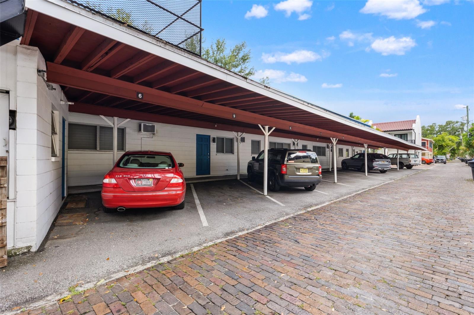 800 BEACH DR NE #1