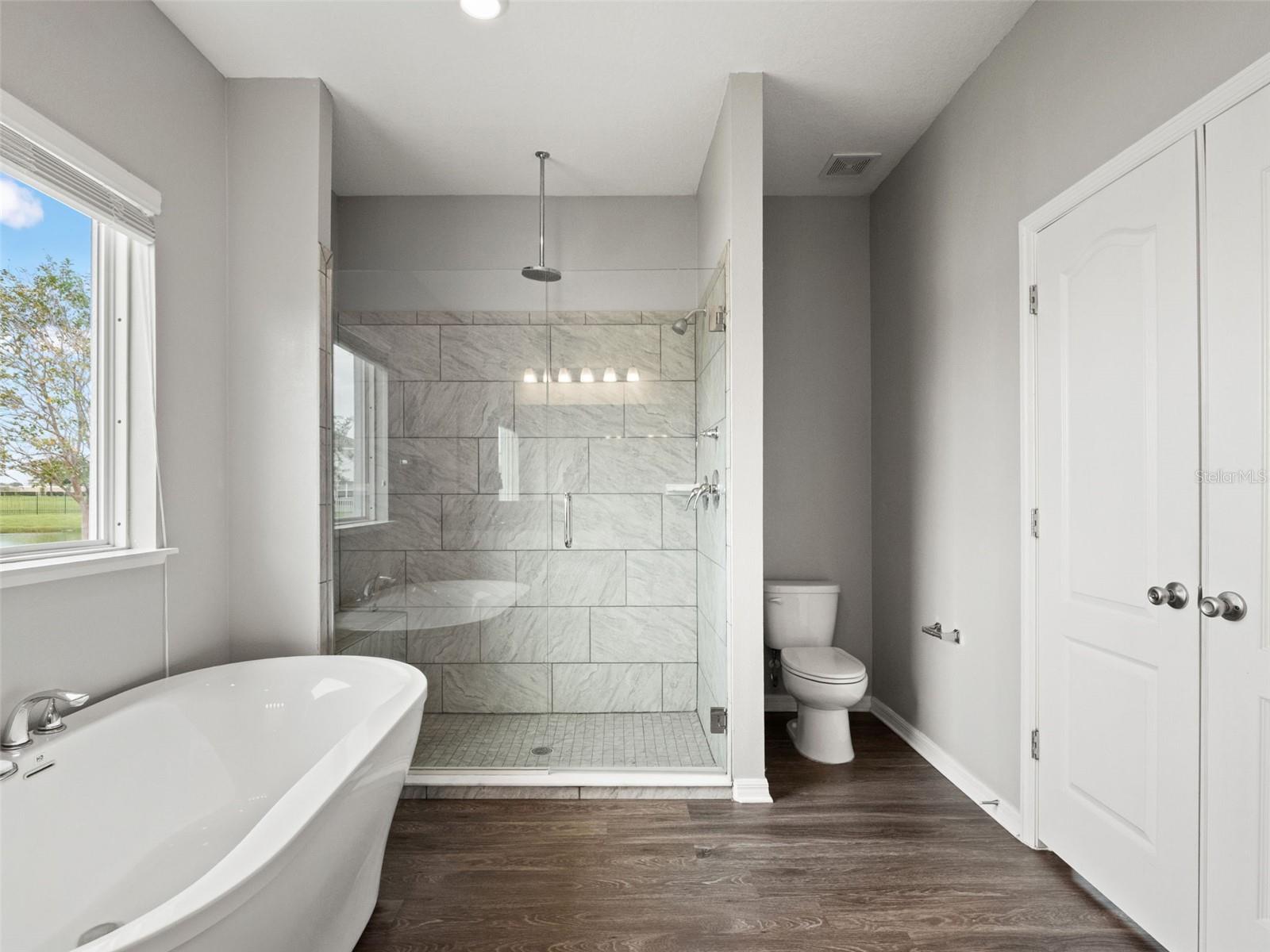8232 OLIVE BROOK DR