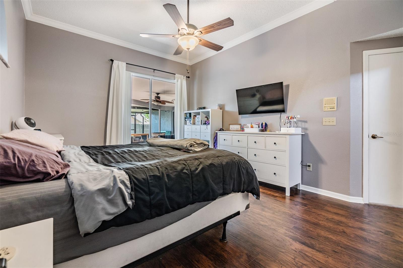 8706 CHARMING KNOLL CT