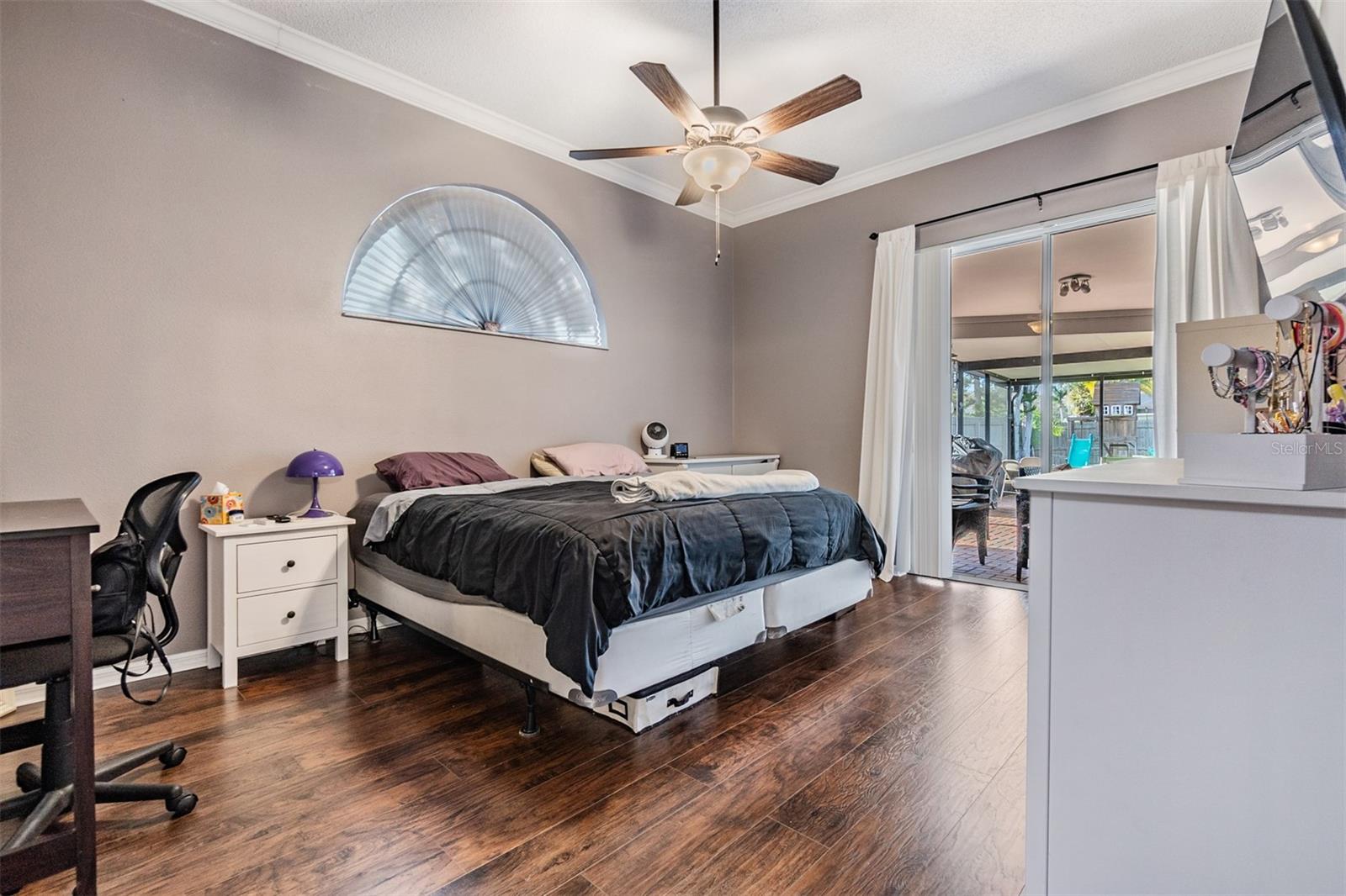 8706 CHARMING KNOLL CT