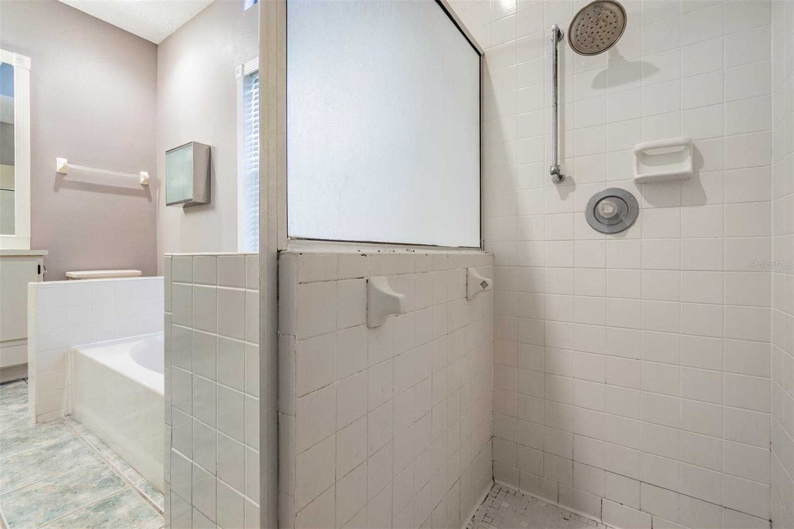 8706 CHARMING KNOLL CT