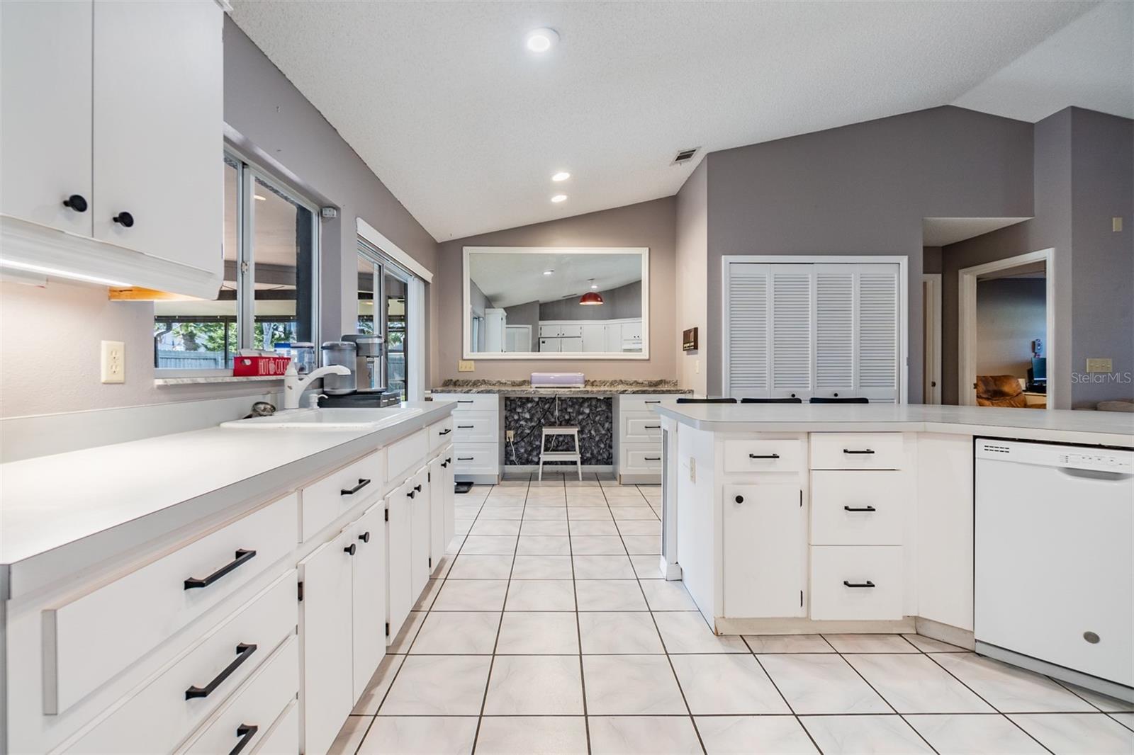 8706 CHARMING KNOLL CT