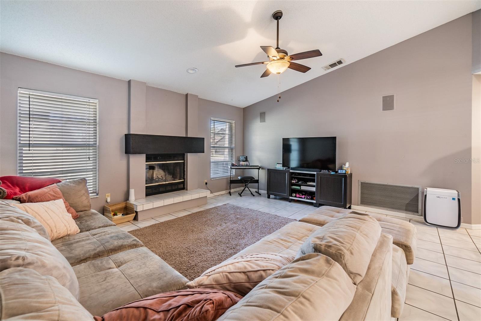 8706 CHARMING KNOLL CT