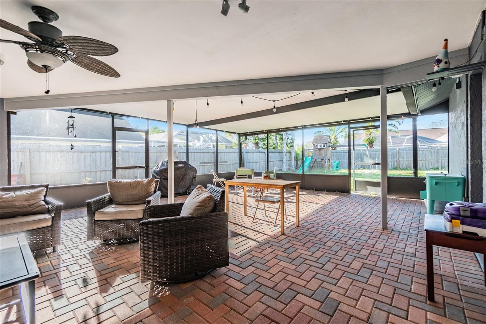 8706 CHARMING KNOLL CT