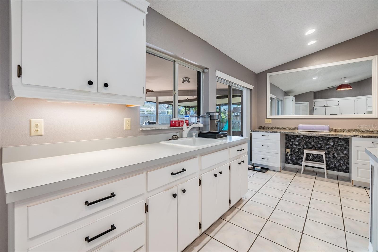 8706 CHARMING KNOLL CT