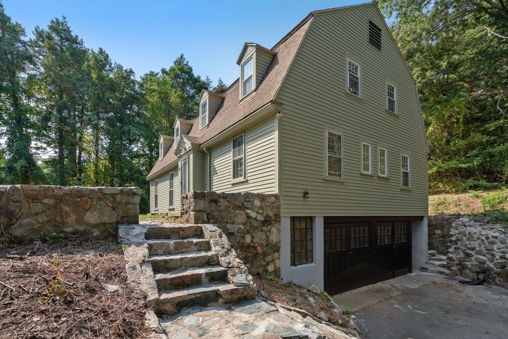 18 Kingsbury Lane