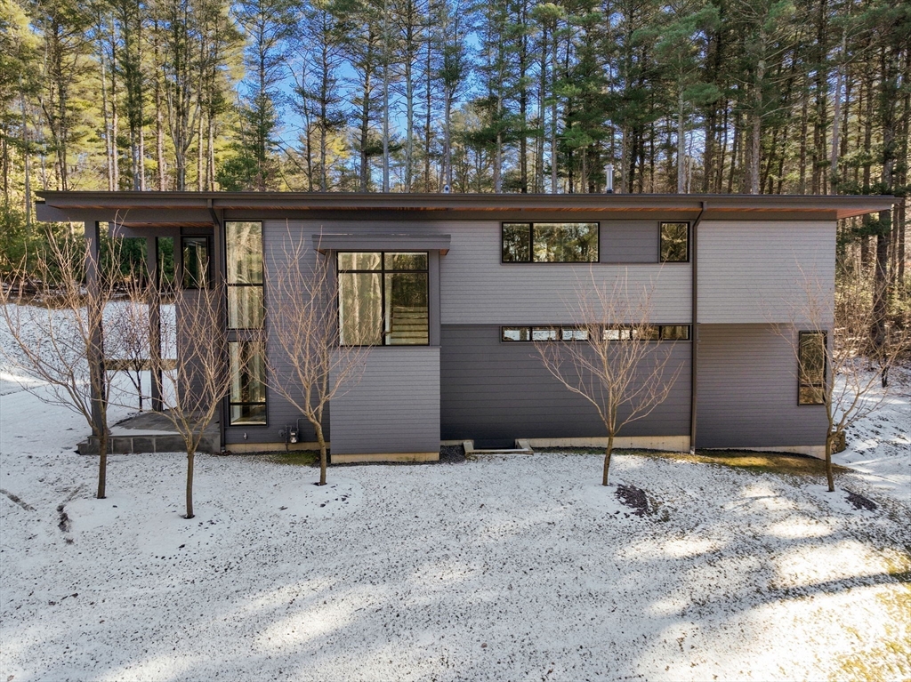 77 Kings Grant Road