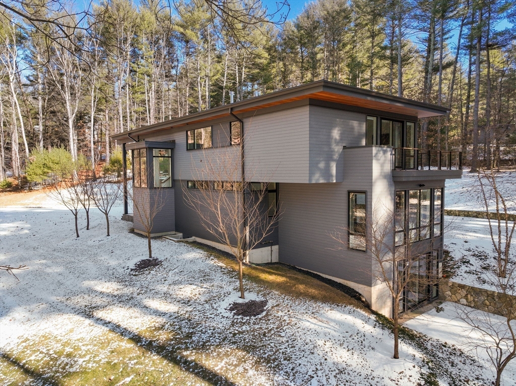 77 Kings Grant Road