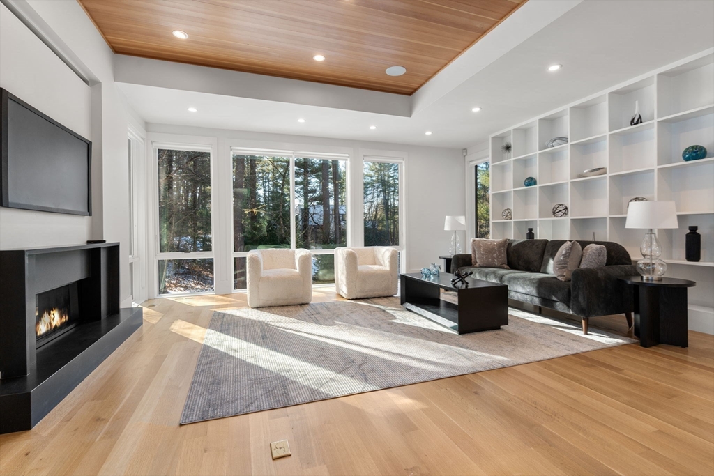 77 Kings Grant Road