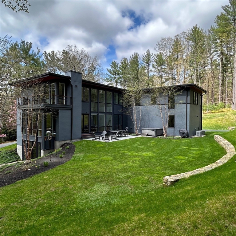 77 Kings Grant Road