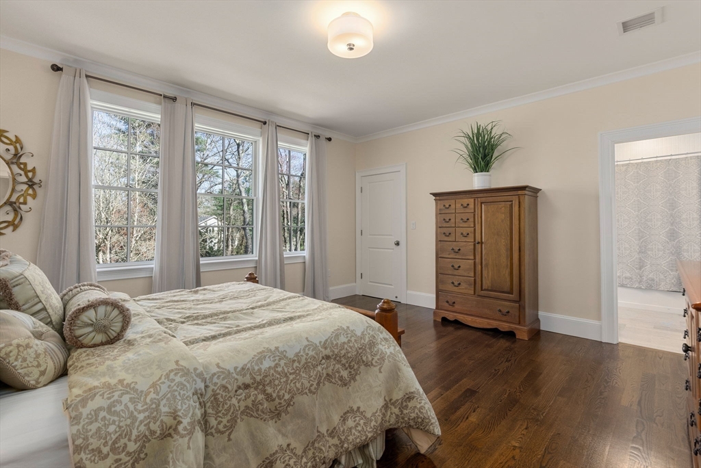 24 Oakdale Ave