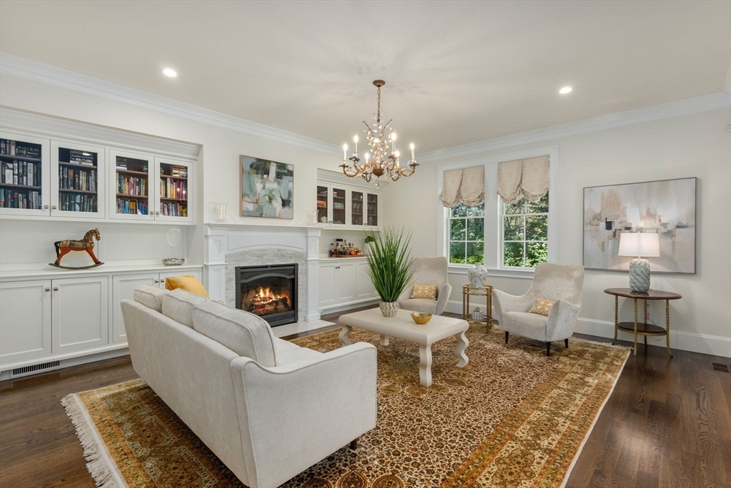 24 Oakdale Ave
