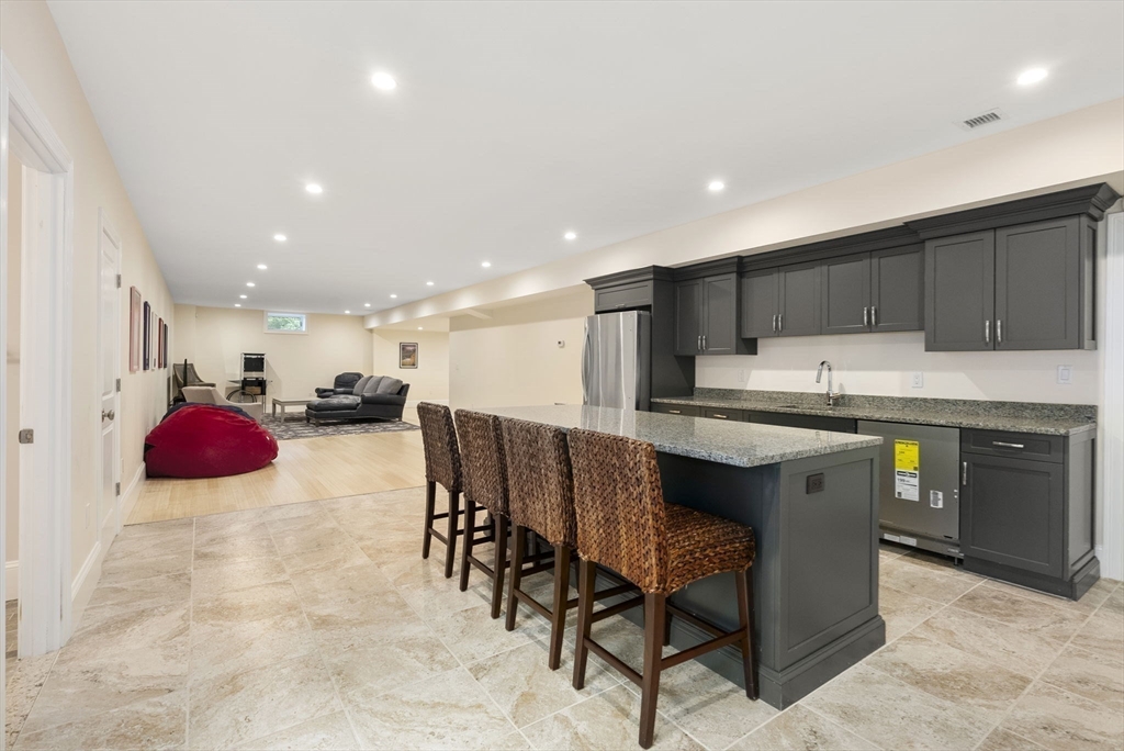 24 Oakdale Ave