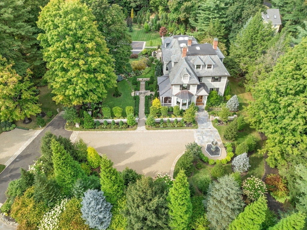 215 Boston Post Rd
