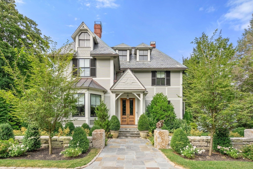 215 Boston Post Rd