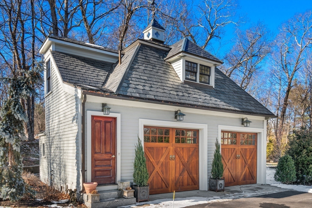 215 Boston Post Rd