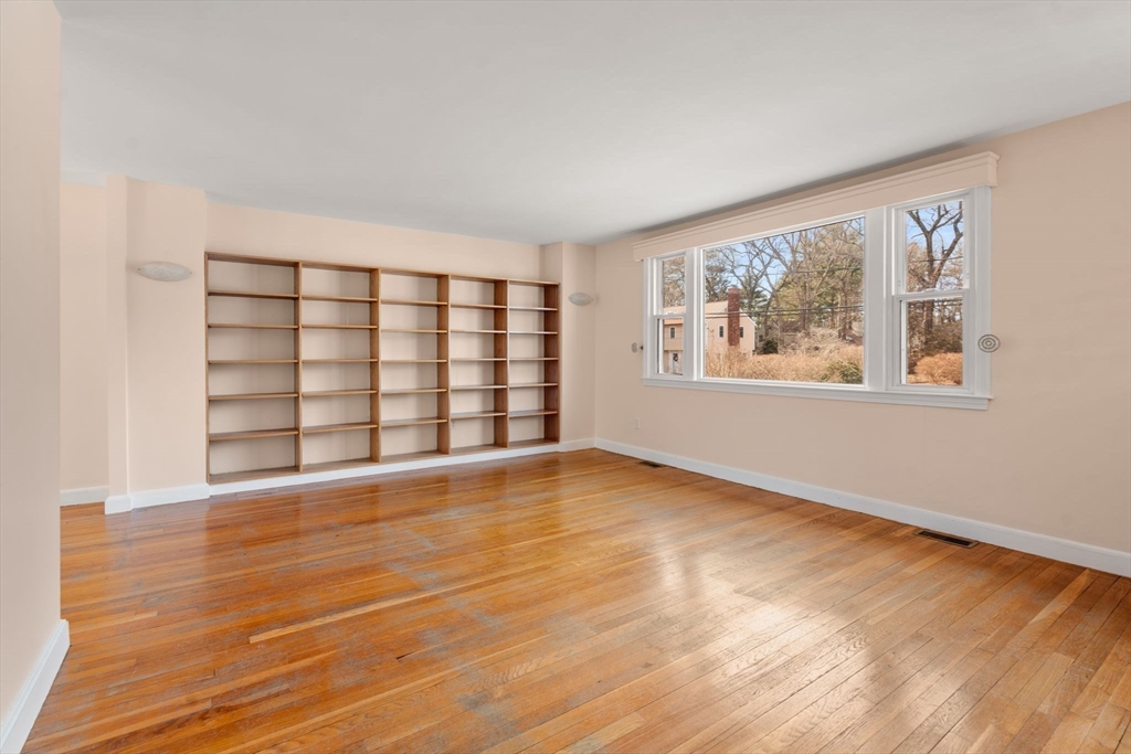 12 Morrill Drive