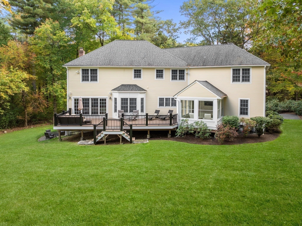 124 Glezen Ln