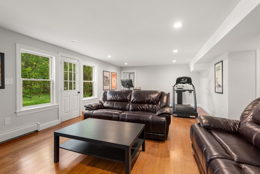 56 Arrowhead Rd