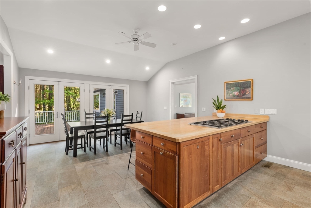 56 Arrowhead Rd