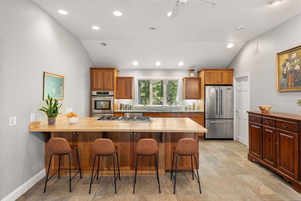 56 Arrowhead Rd