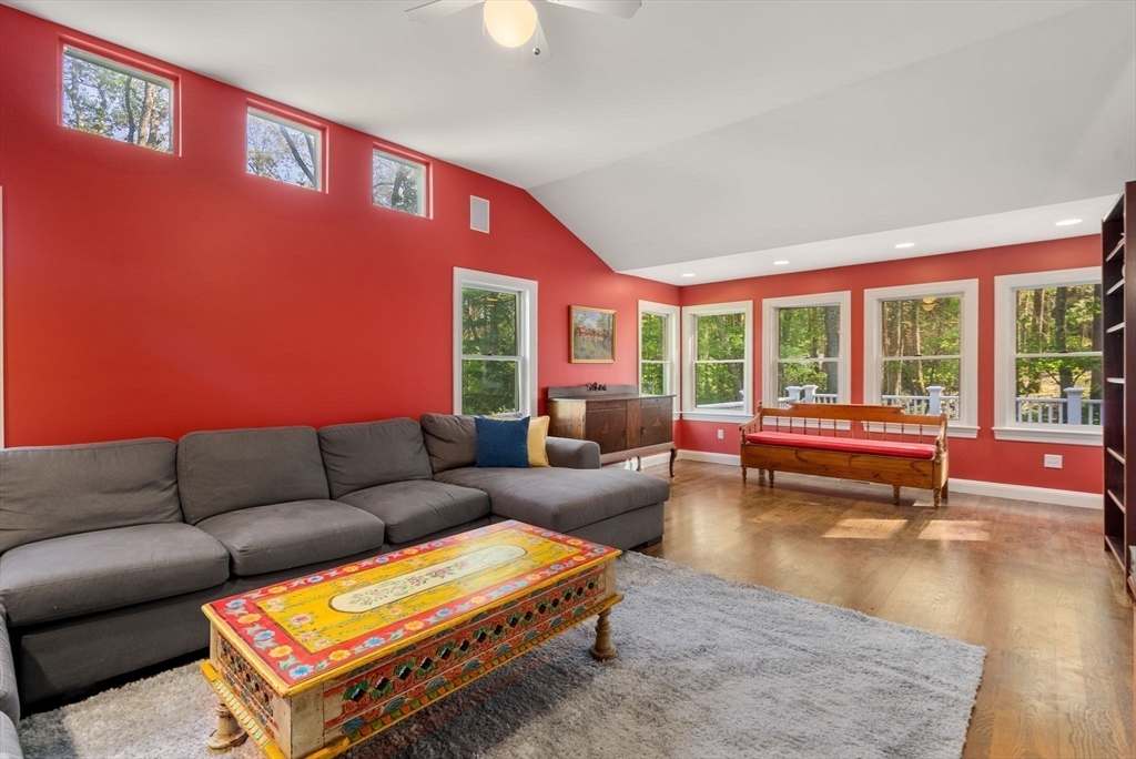 56 Arrowhead Rd