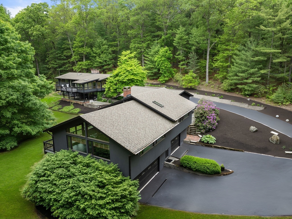 86 Myles Standish Rd