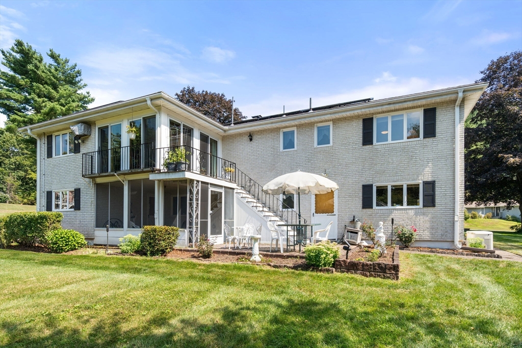 15 Hobbs Brook Rd