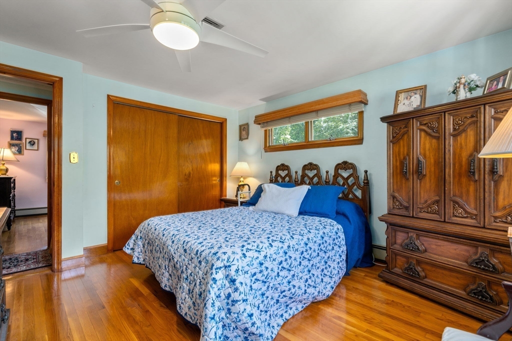 15 Hobbs Brook Rd