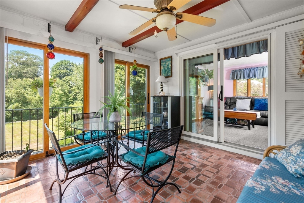15 Hobbs Brook Rd