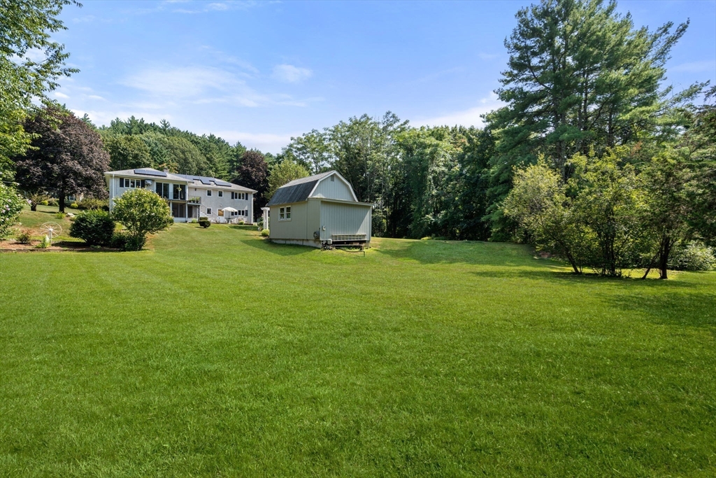 15 Hobbs Brook Rd