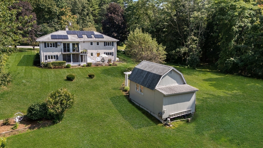 15 Hobbs Brook Rd