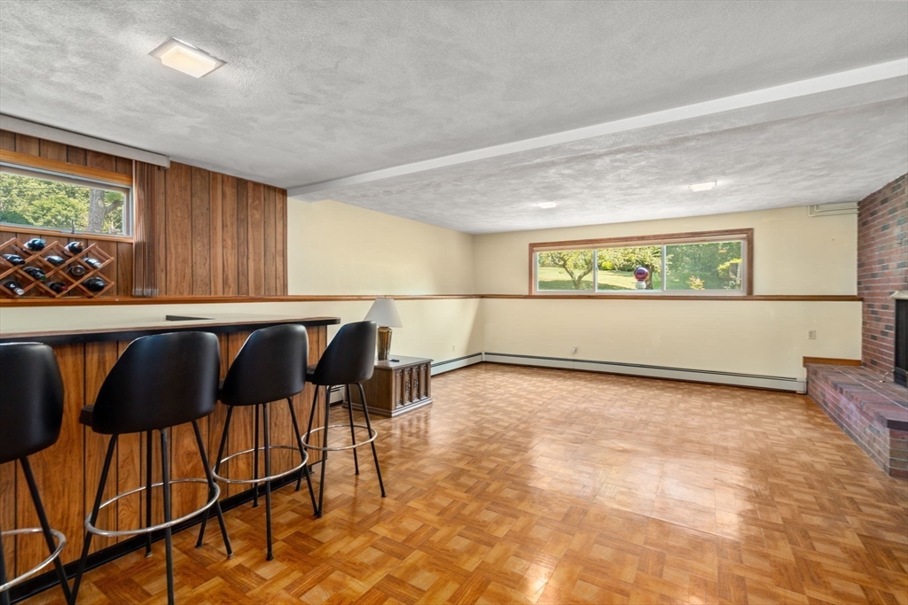 15 Hobbs Brook Rd