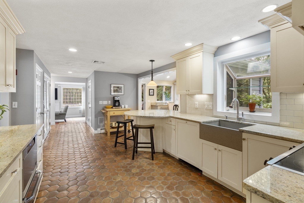 17 Smokey Hill Rd