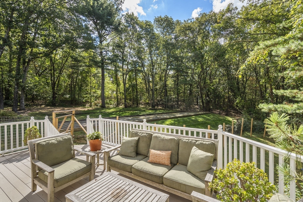 17 Smokey Hill Rd