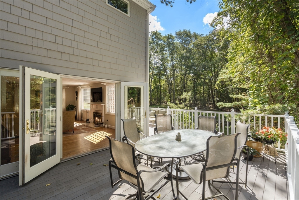 17 Smokey Hill Rd