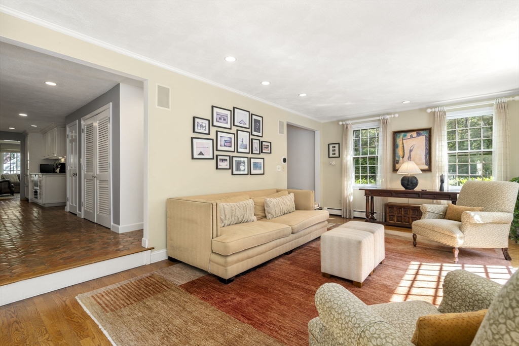 17 Smokey Hill Rd