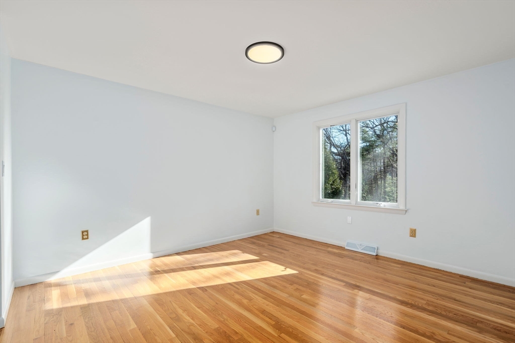183 Kings Grant Rd