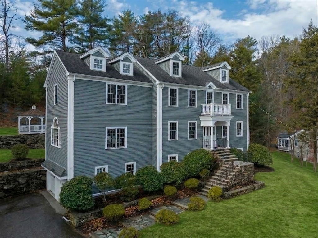 55 Forest Ridge Road