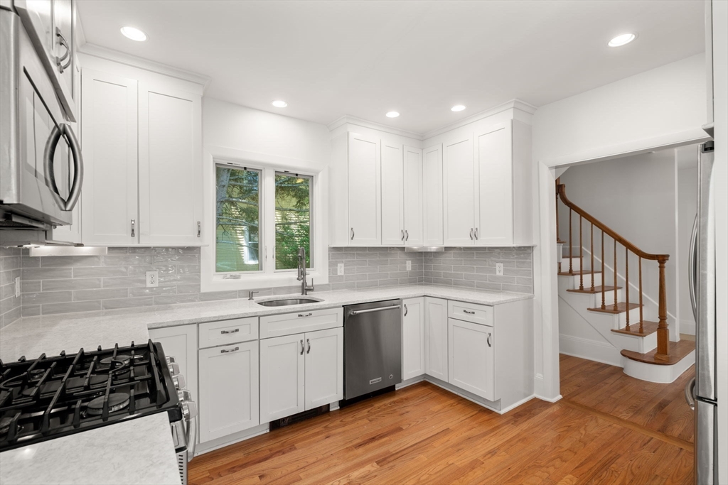 81 Brook Rd