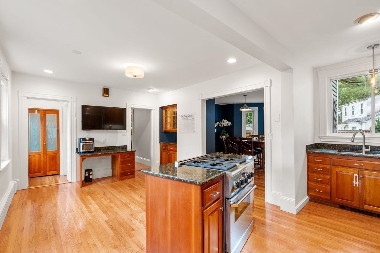 28 River Road