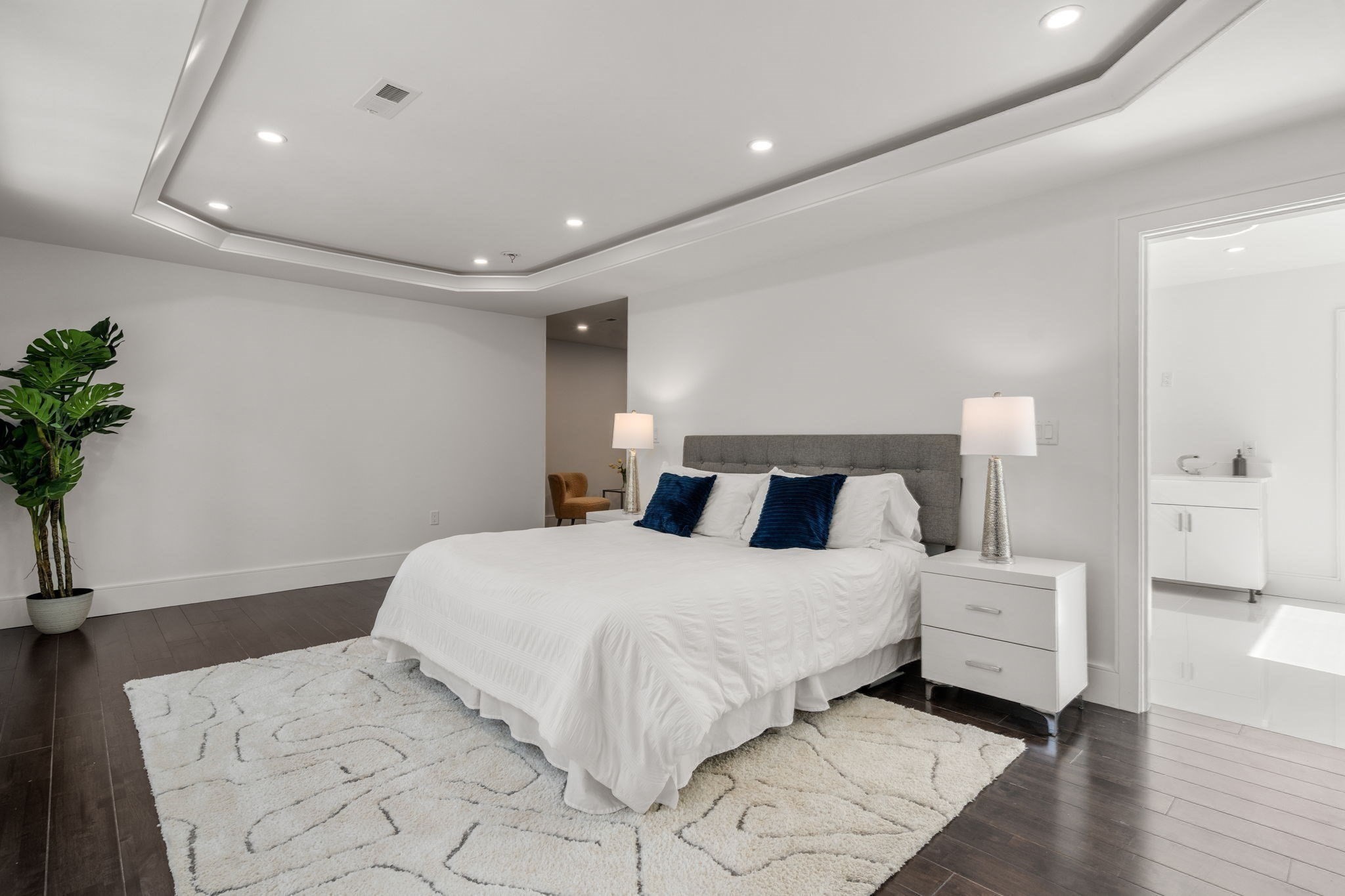 51 Plympton Rd